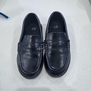 H&M Men's Classic Black Slip-On Loafers